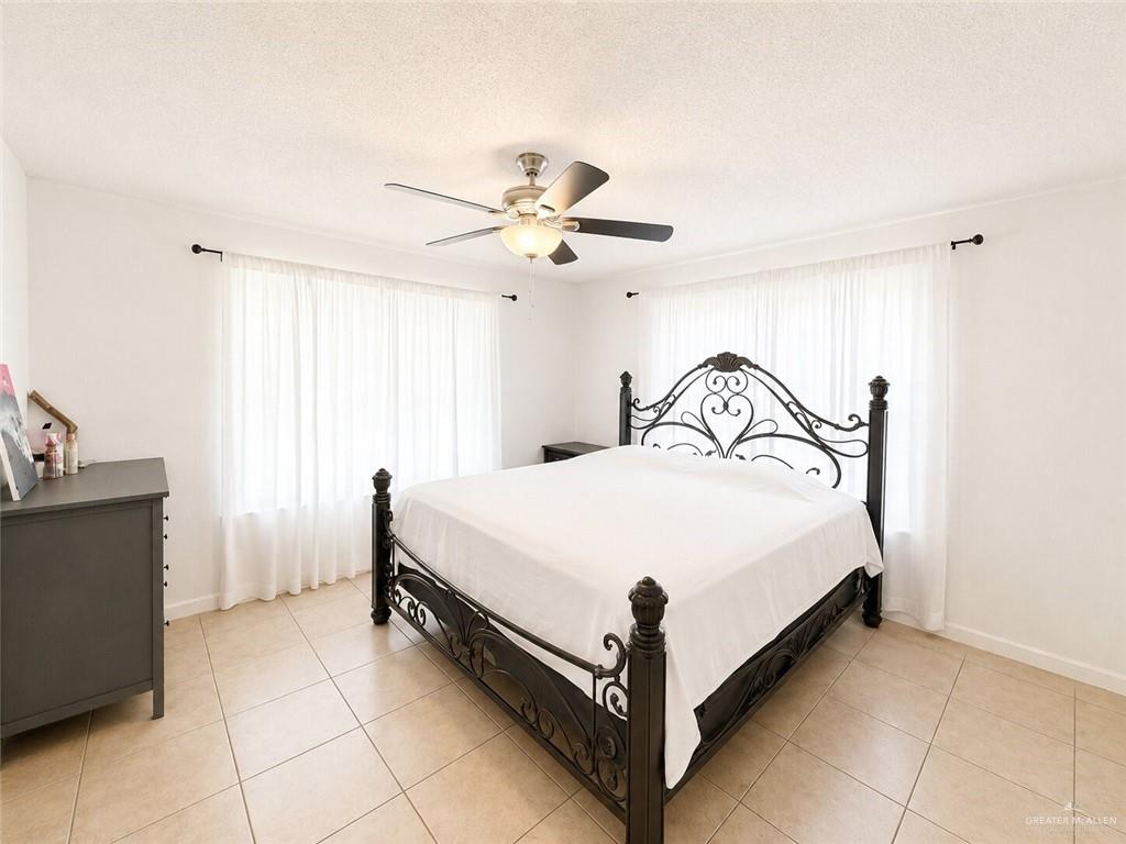 Photo 8 of 1335 Felix Street