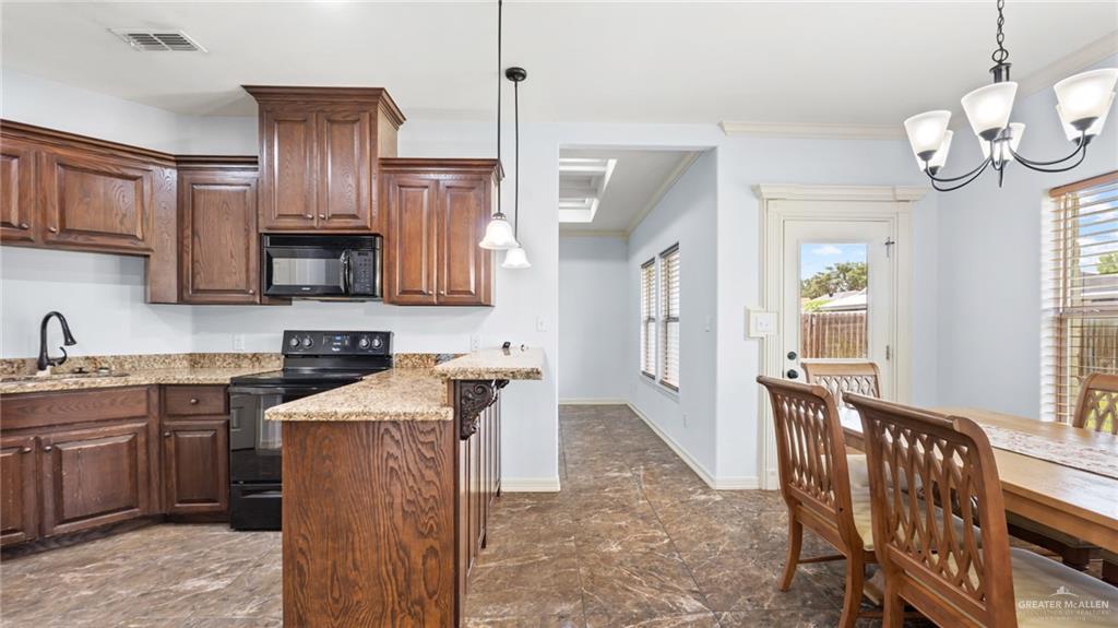 Photo 5 of 220 Los Laureles Drive