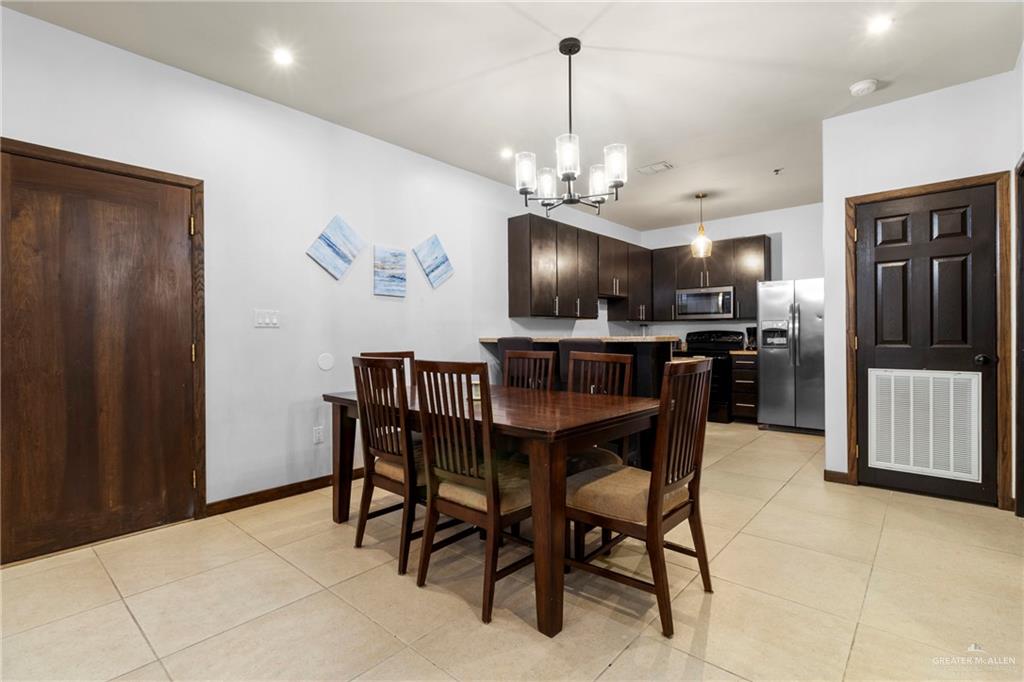 Photo 7 of 813 Travis Street #419