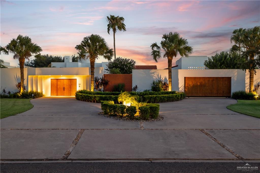 Photo 1 of 323 Nightingale Avenue, McAllen