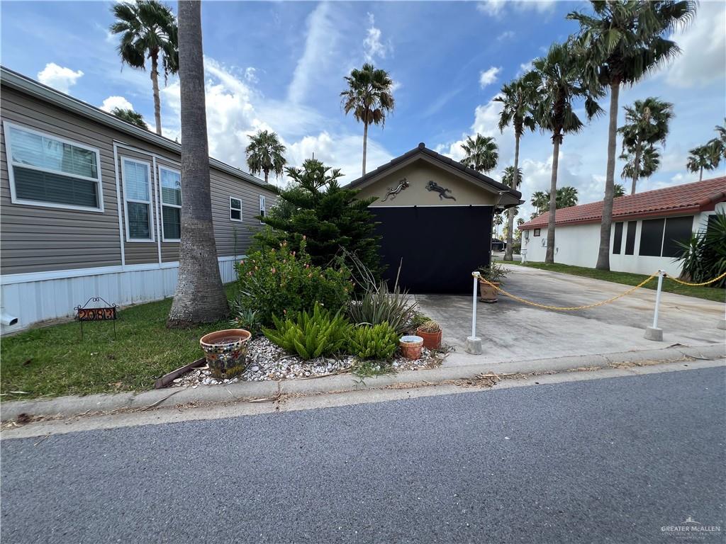 Photo 2 of 2082 Carmona East Street