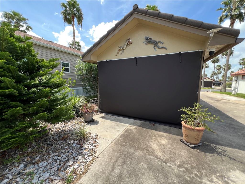 Photo 33 of 2082 Carmona East Street