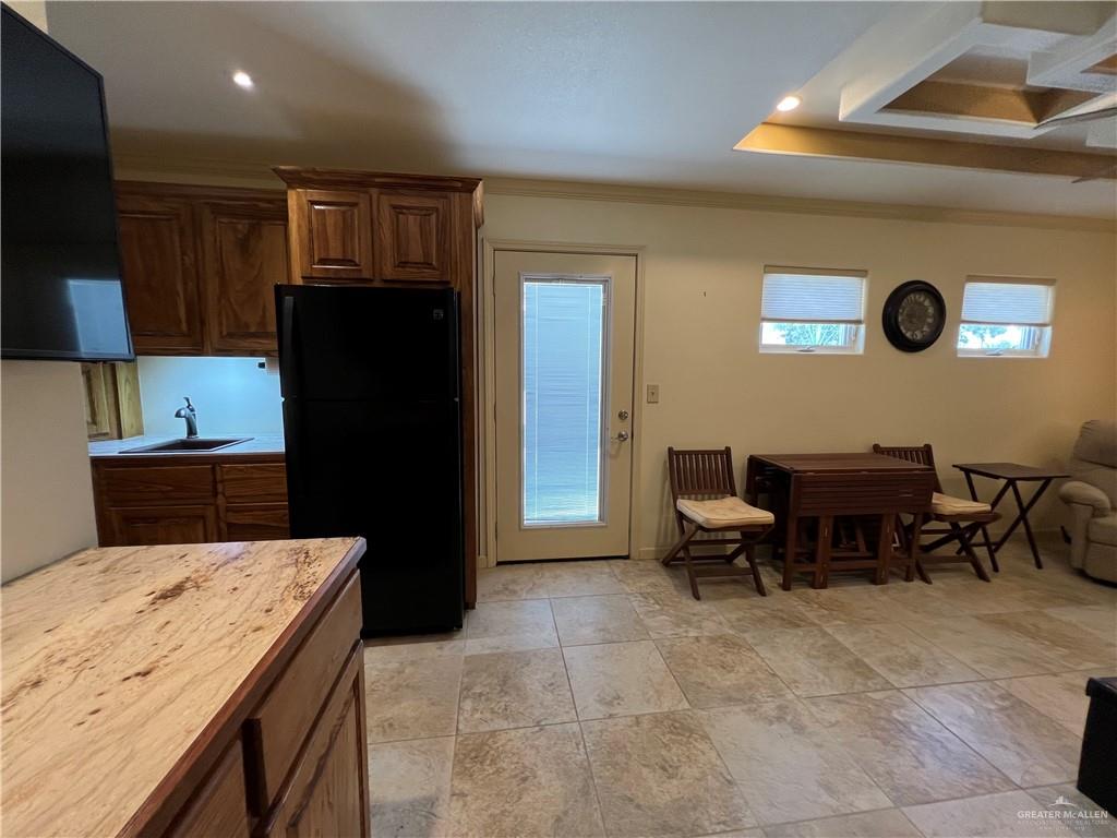 Photo 4 of 2082 Carmona East Street