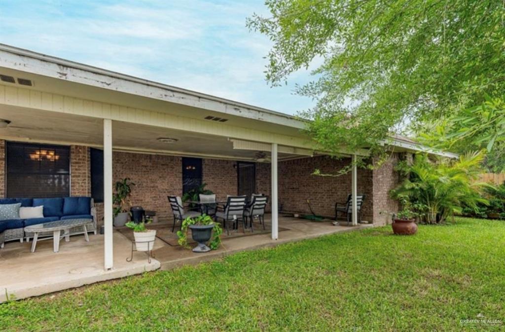 Photo 19 of 920 Greenlawn Street