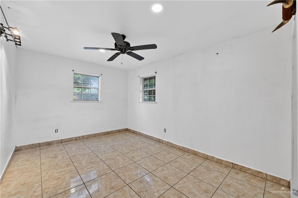 Photo 16 of 2424 Fm 2812