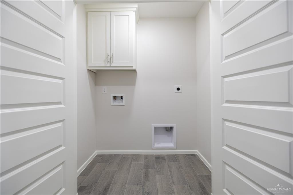 Photo 11 of 1109 Altuve Drive