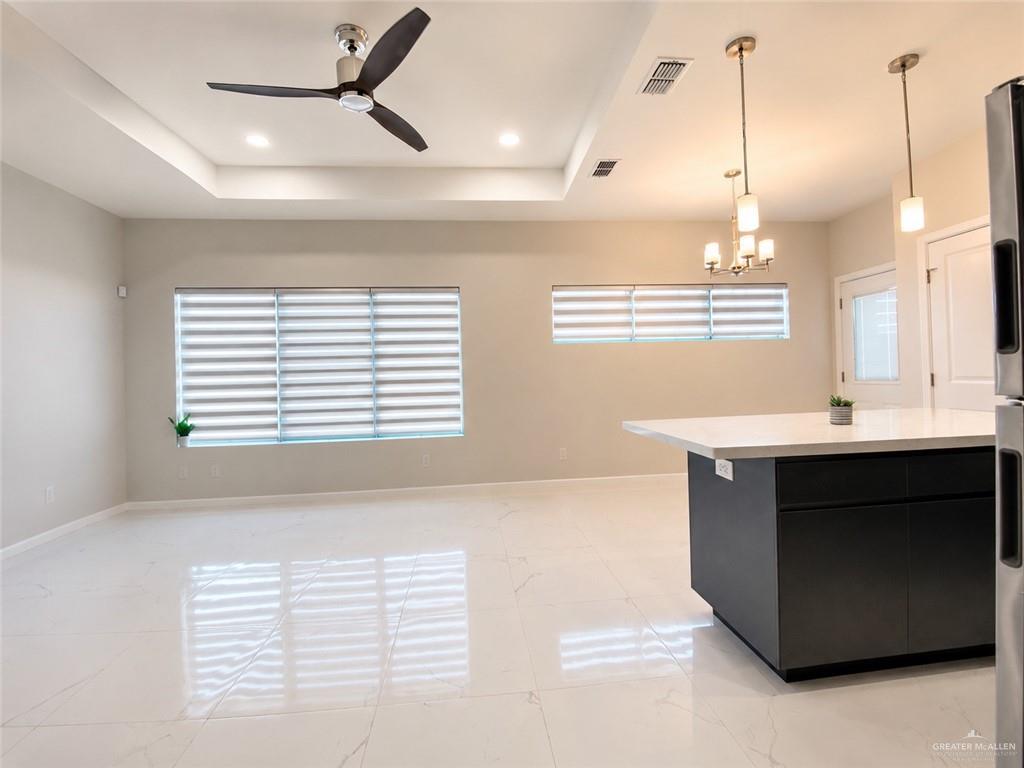 Photo 4 of 1428 Iris Avenue