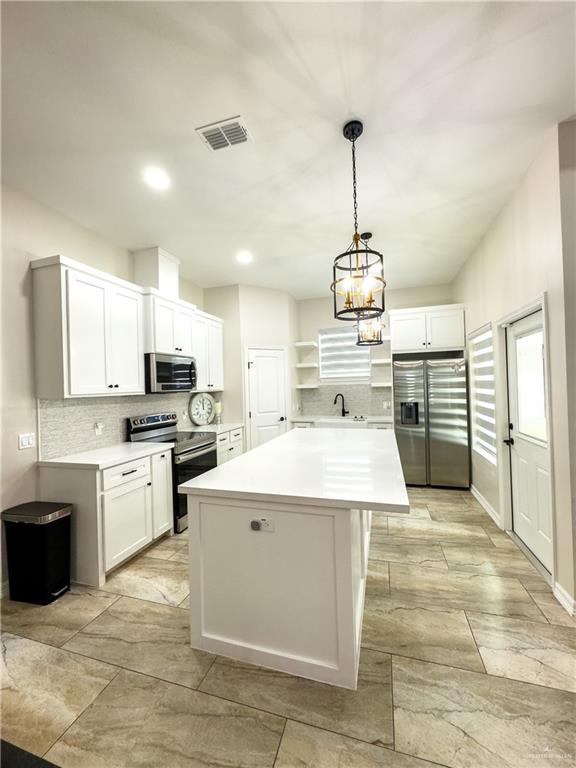 Photo 4 of 2501 Cartier Drive