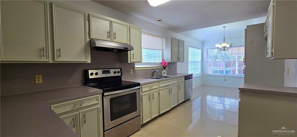Photo 4 of 5913 36th Street