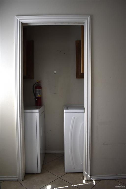 Photo 5 of 221 Albatross Avenue