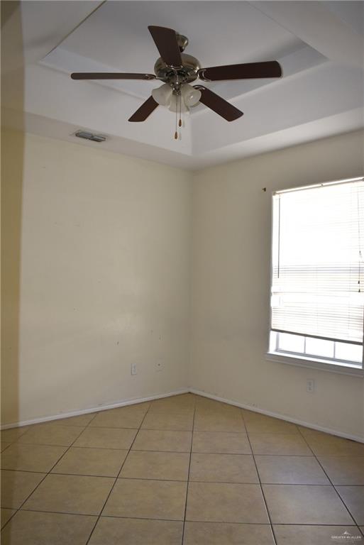 Photo 8 of 221 Albatross Avenue