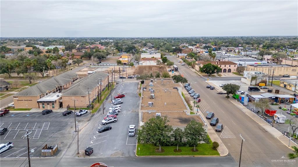 Photo 3 of 401 Kansas Avenue