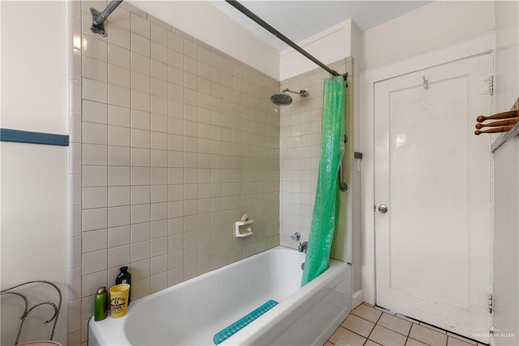 Photo 25 of 906 6th Street