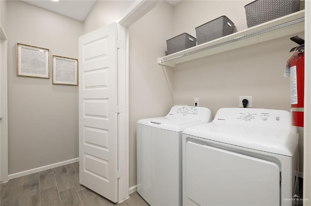 Photo 11 of 2813 Harrison Avenue #1