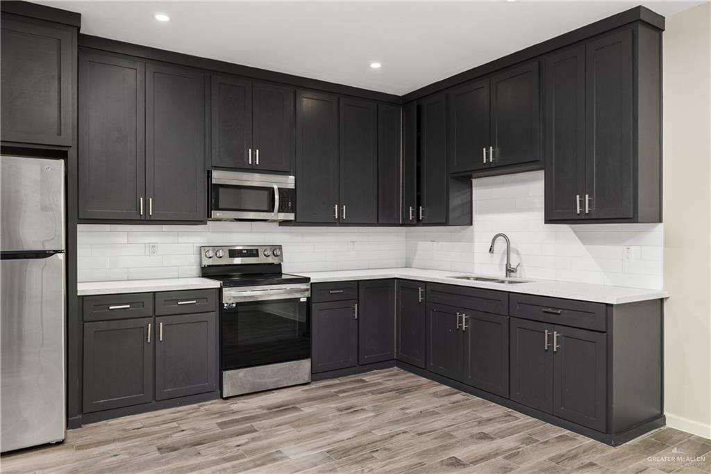 Photo 11 of 2208 Galveston Avenue
