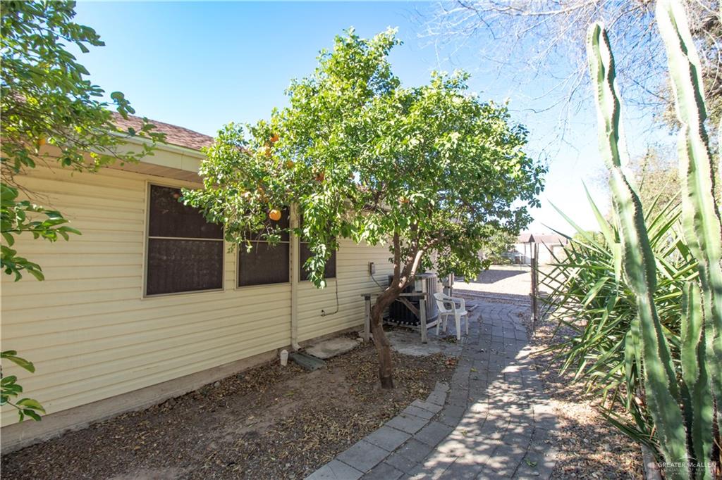 Photo 15 of 1419 Leo Street