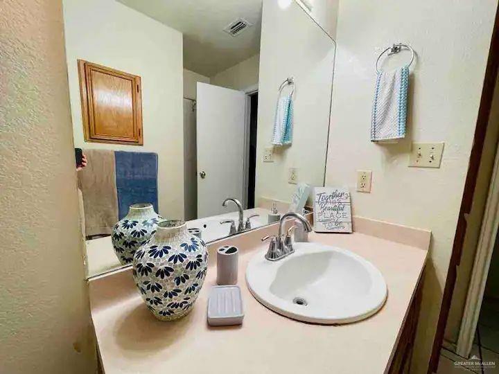 Photo 9 of 624 Pleasant View Drive #3