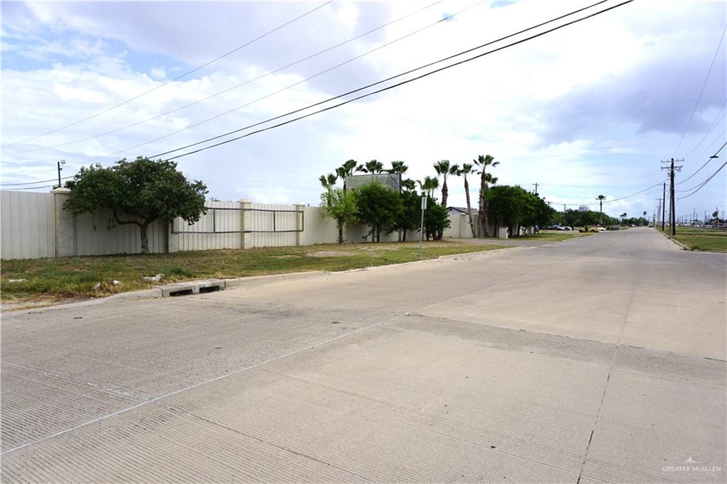 Photo 4 of 3418 Ash Avenue