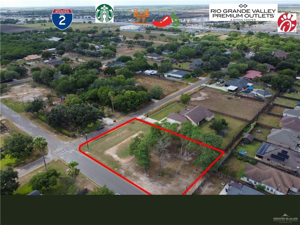 Photo 2 of 401 Mockingbird Lane