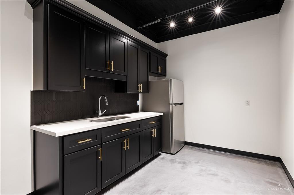 Photo 8 of 804 Pecan Boulevard #101