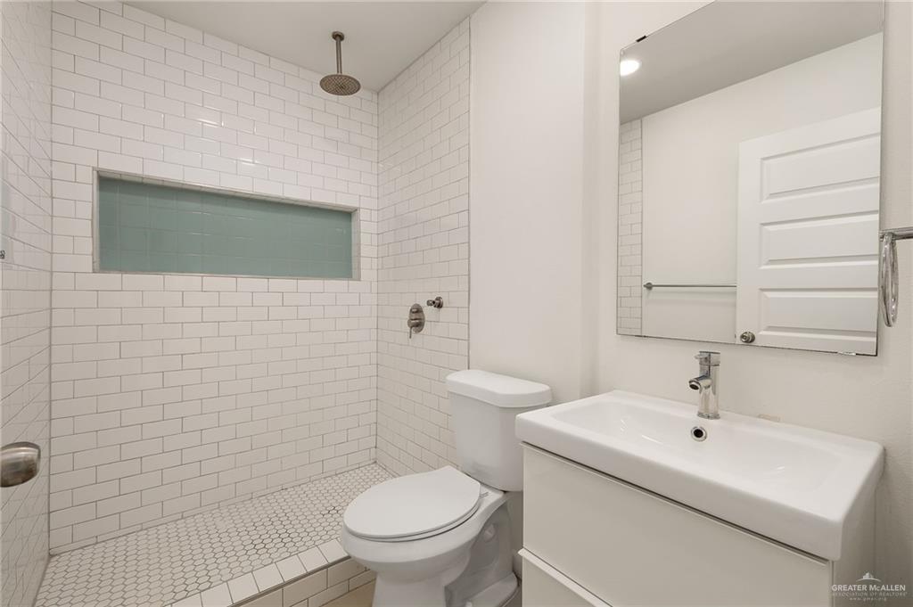 Photo 14 of 1110 Berry Street