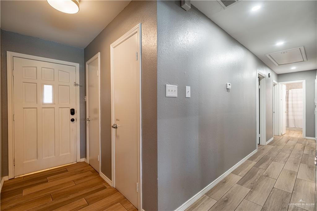 Photo 8 of 2105 Nightingale Avenue