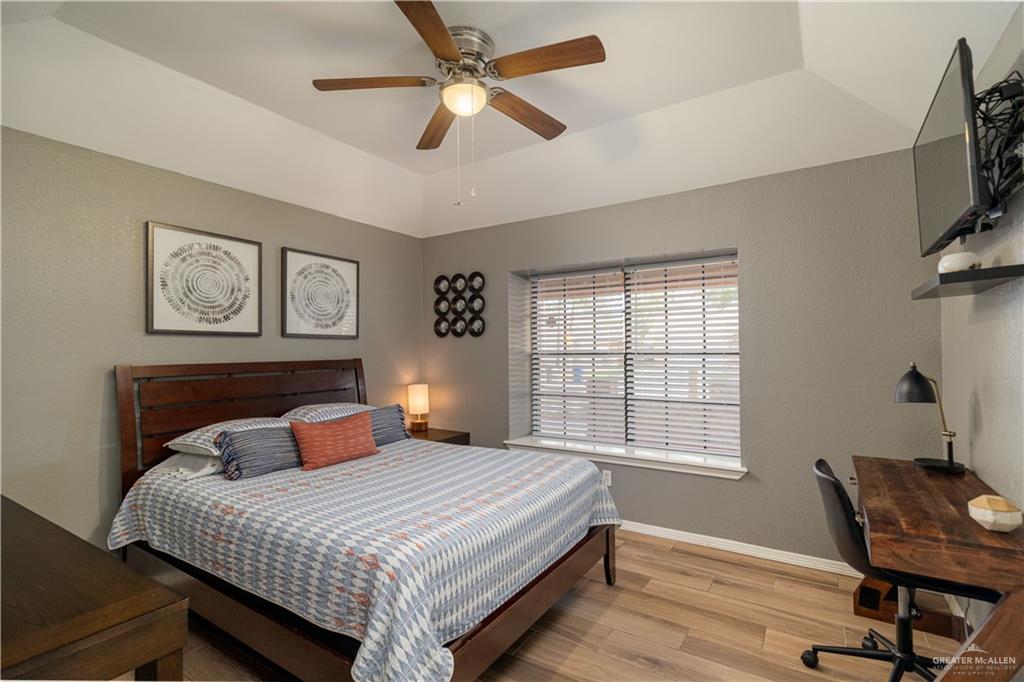Photo 9 of 2105 Nightingale Avenue