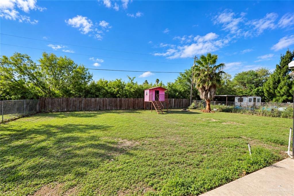 Photo 19 of 904 Darlene Avenue