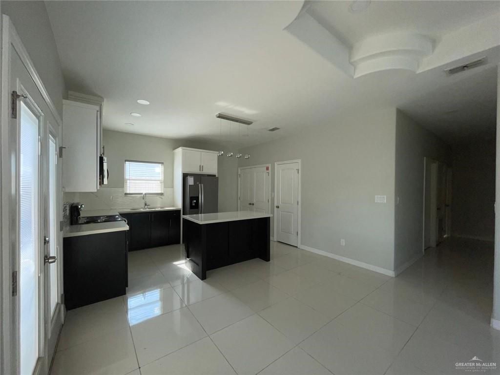 Photo 19 of 208 Rutherford Avenue #2