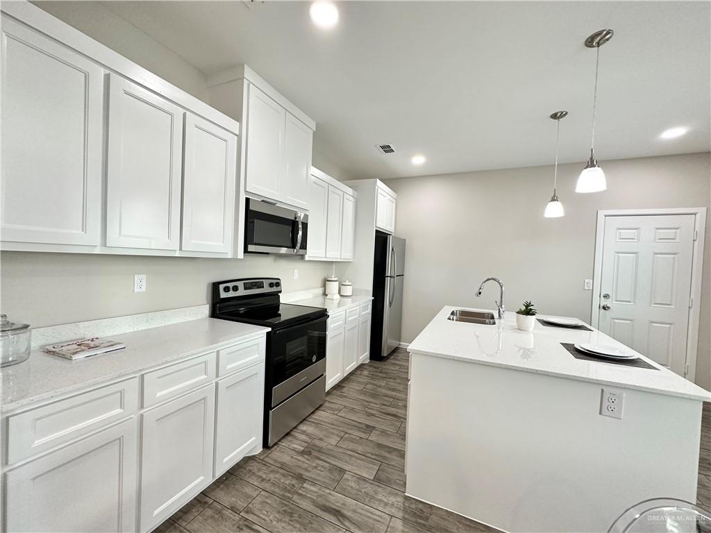 Photo 4 of 1305 Sucre Drive
