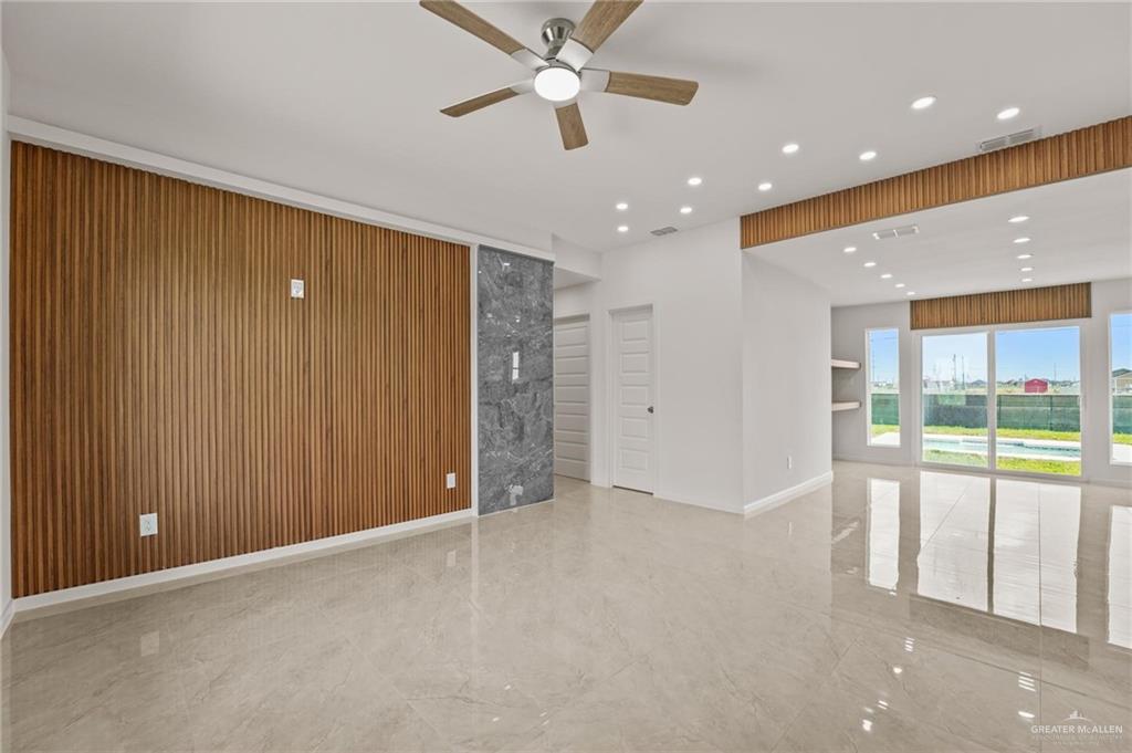 Photo 4 of 227 Valencia Drive