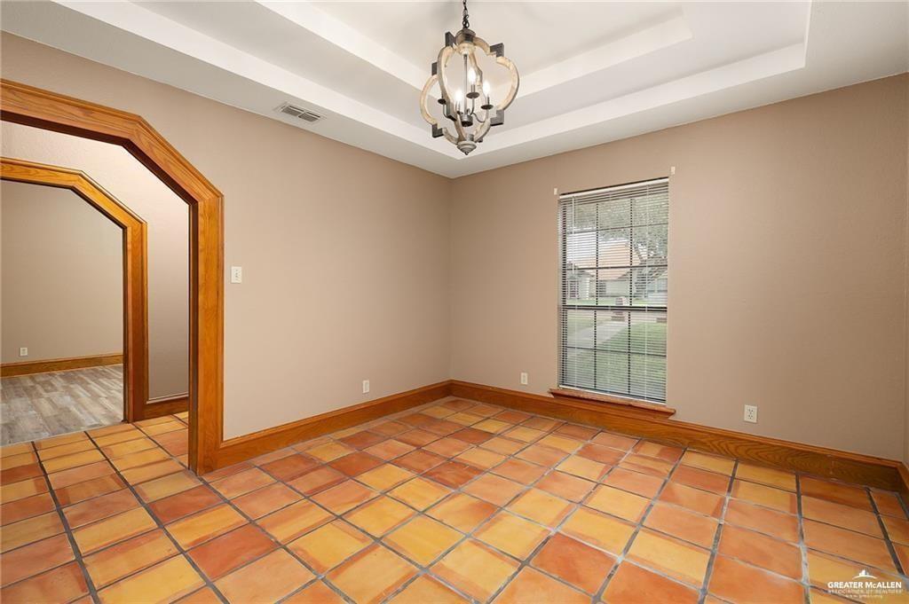 Photo 2 of 1606 Terrace Drive
