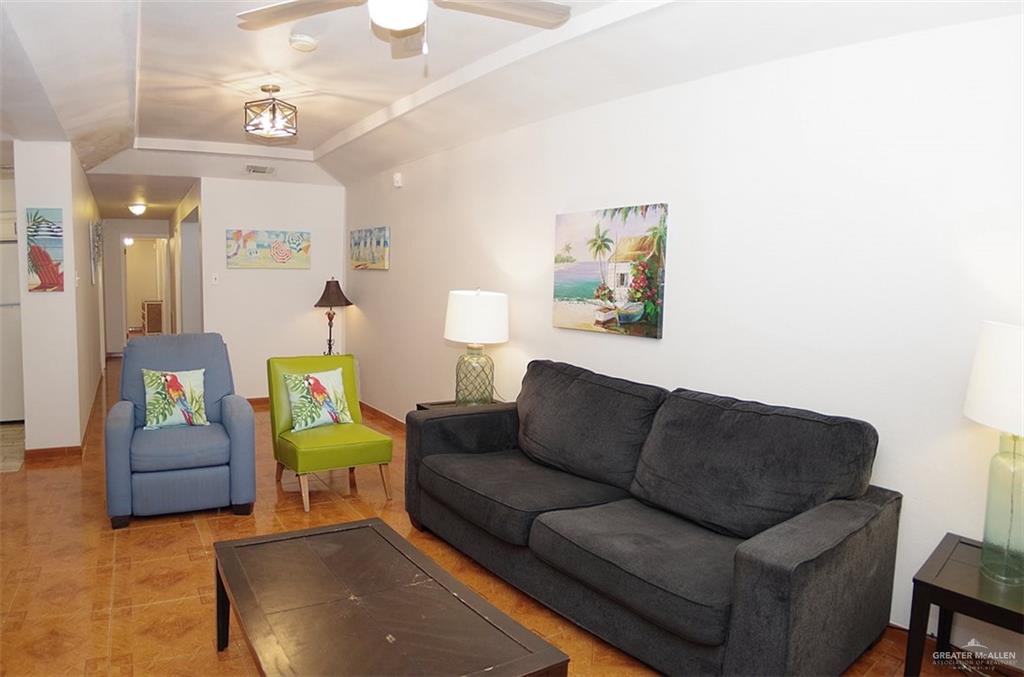 Photo 13 of 124 Retama Street