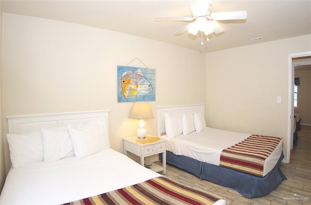 Photo 35 of 124 Retama Street