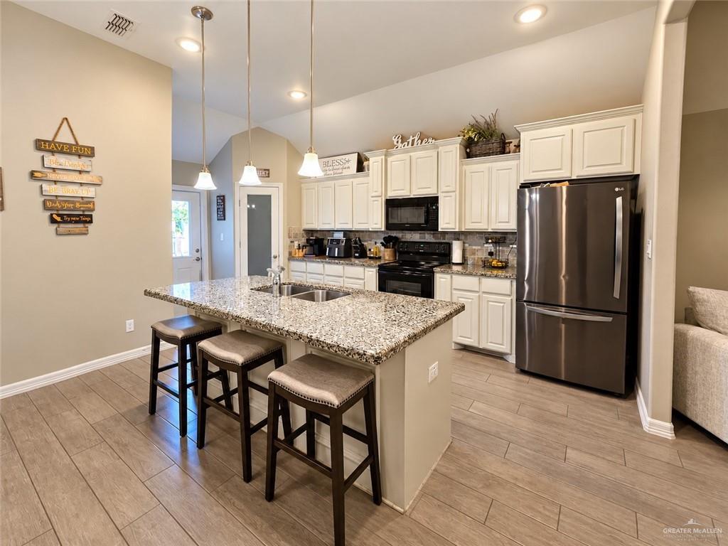 Photo 3 of 3816 Zenaida Avenue