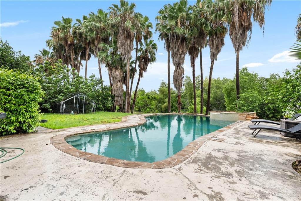 Photo 14 of 5860 Forest Boulevard