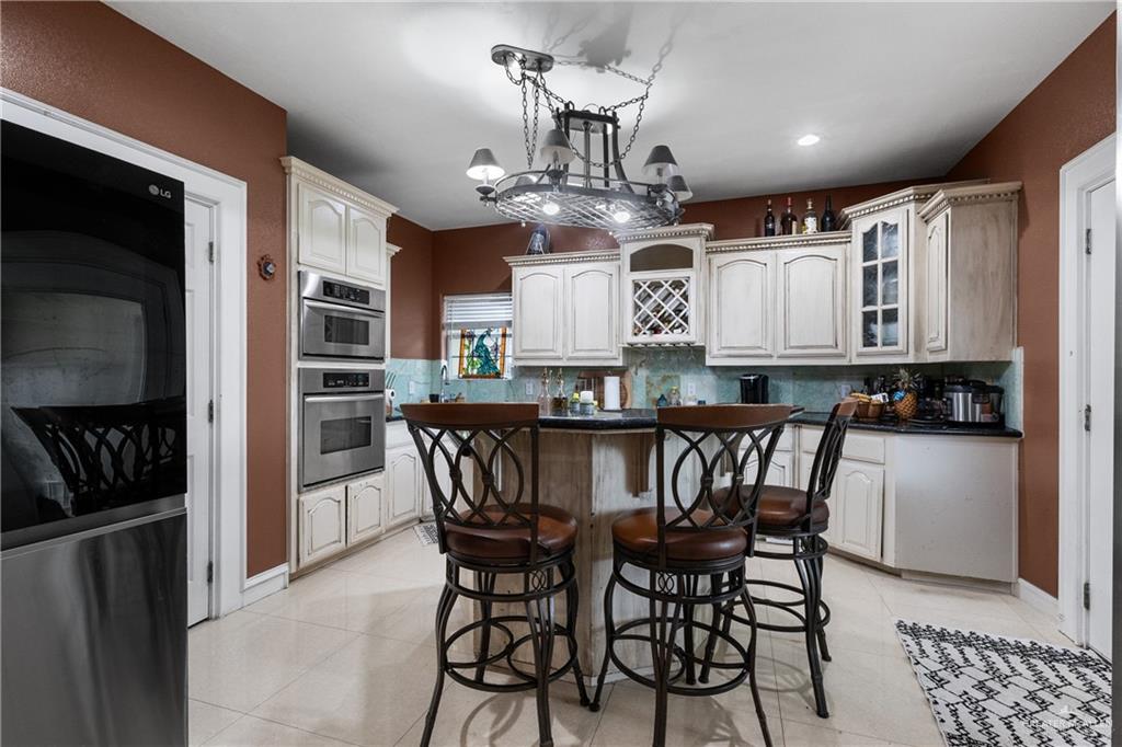 Photo 9 of 5860 Forest Boulevard
