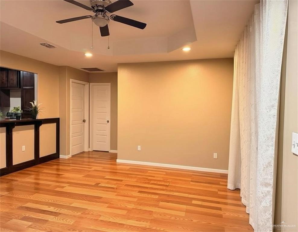 Photo 6 of 418 Placer Avenue