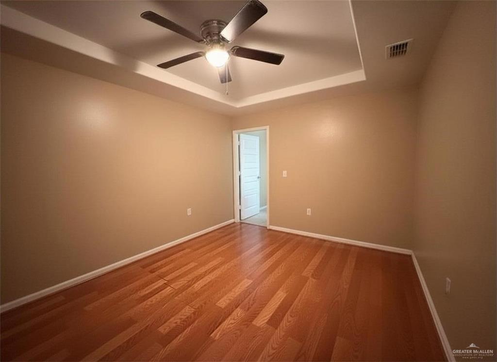 Photo 7 of 418 Placer Avenue
