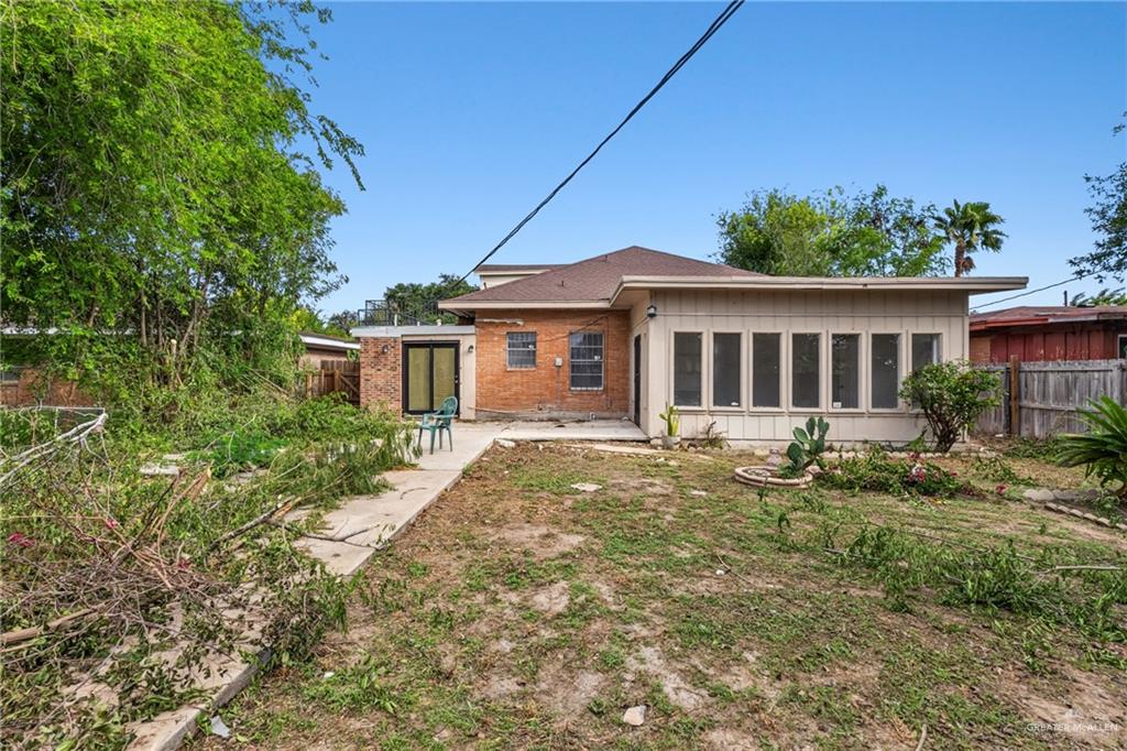 Photo 19 of 2105 Camellia Avenue