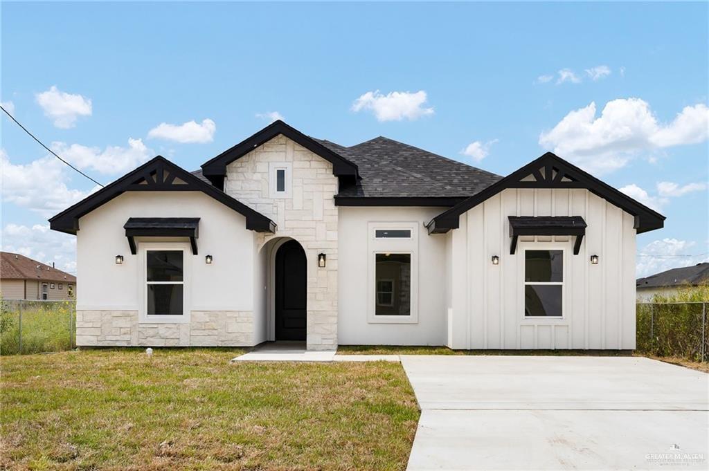 Photo 2 of 215 Barcelona Drive