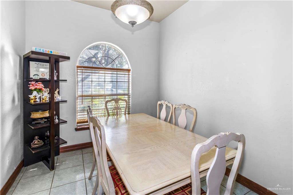 Photo 7 of 2509 Coma Street