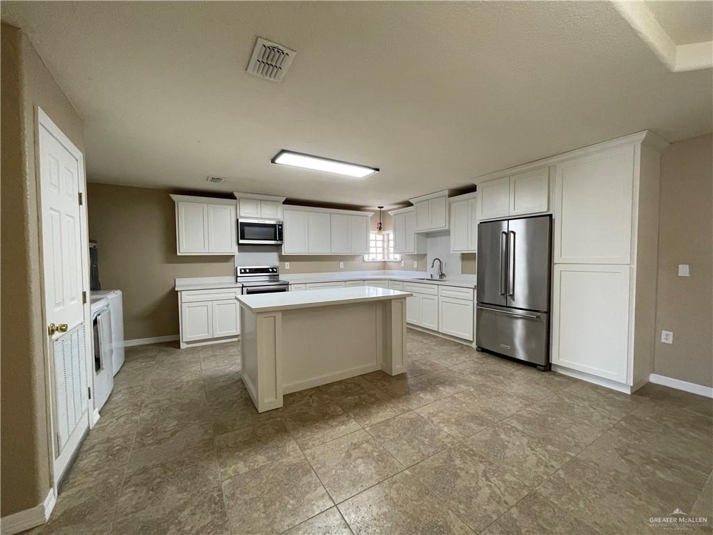 Photo 11 of 8006 Senecio Street