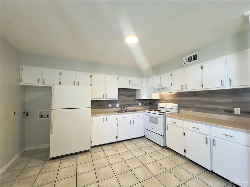 Photo 4 of 2413 Vine Avenue #C