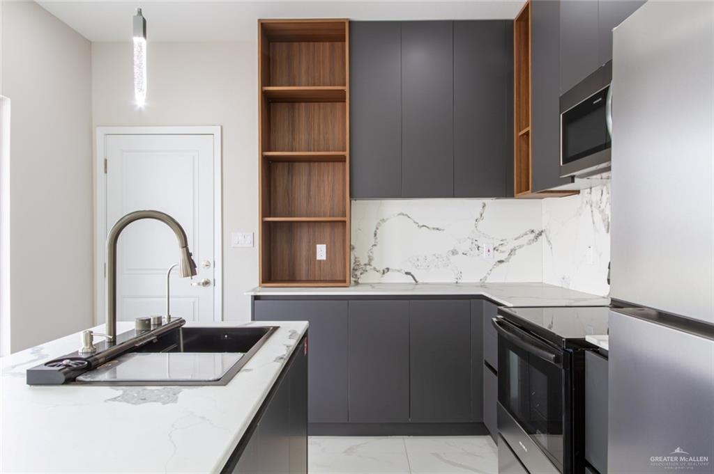 Photo 5 of 4212 Hummingbird Avenue #69