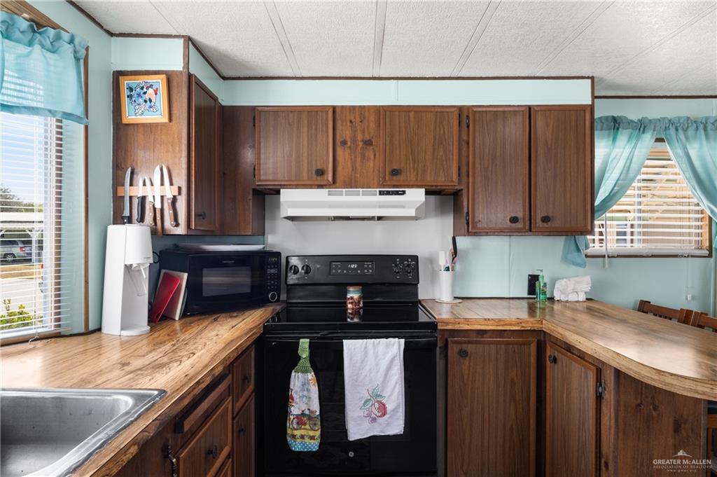 Photo 6 of 721 Anaqua Street