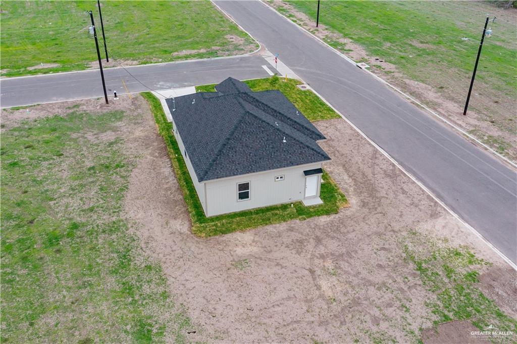 Photo 17 of 2224 Derrick Avenue