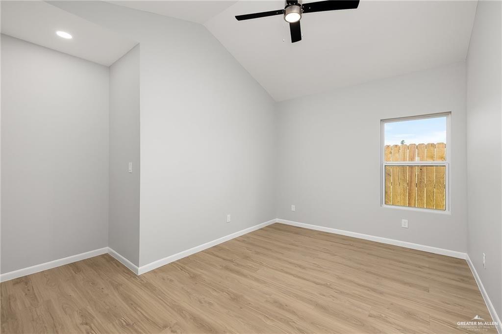 Photo 18 of 2700 Mockingbird Road #4
