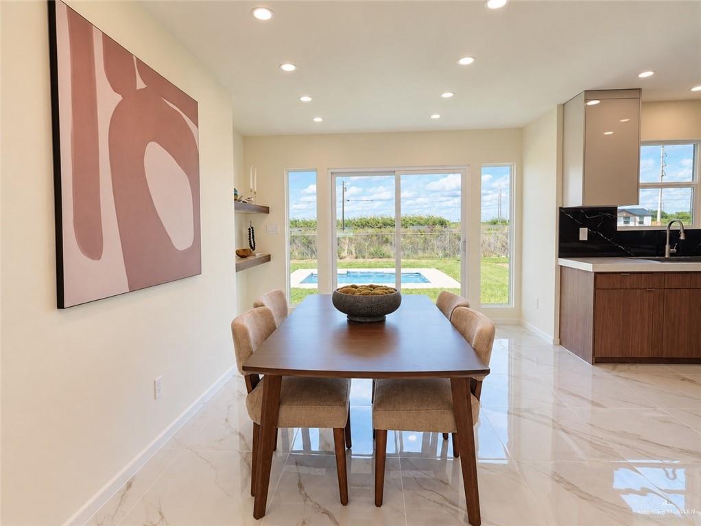 Photo 10 of 320 Barcelona Drive