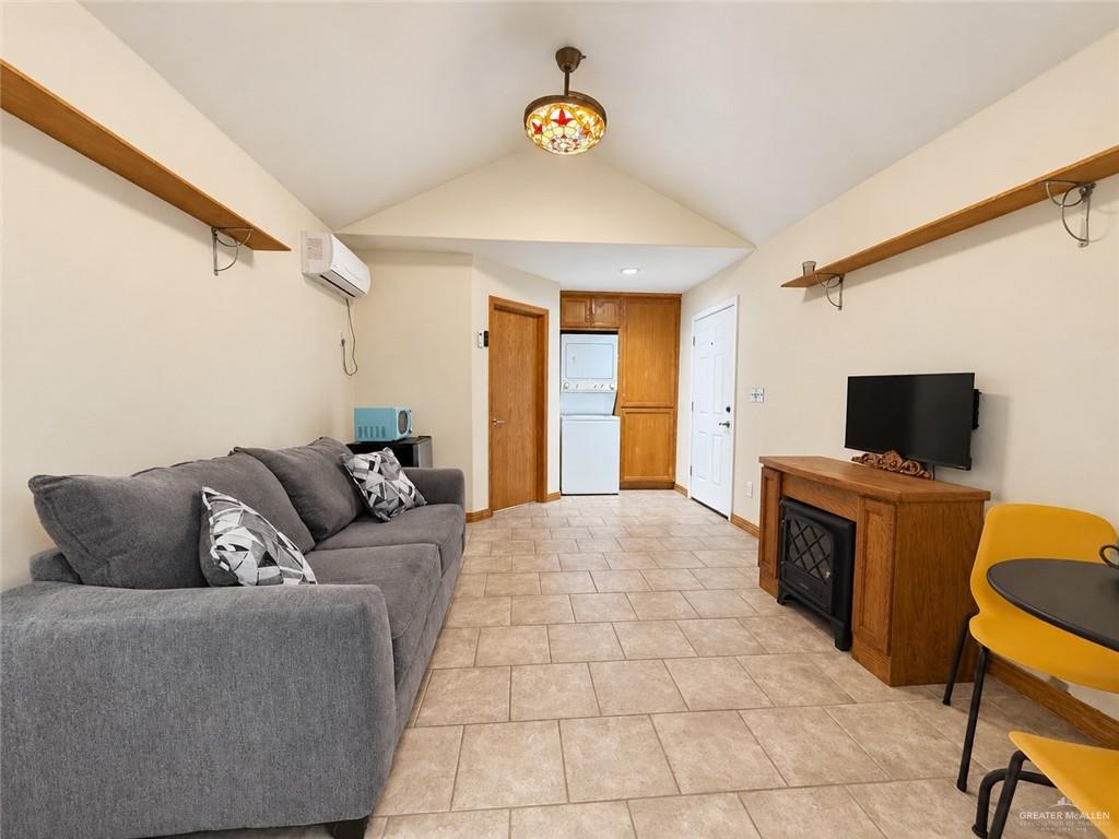 Photo 5 of 4014 Lark Drive